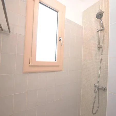 Flat With Pool In The Heart Of Vineyards, Cleaning Included * メーズ
